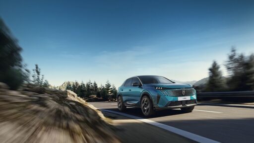 Peugeot E-3008 e E-5008 ganham versão dual motor 14 Dual motor