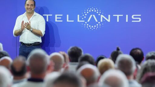 Stellantis revê plano estratégico de longo prazo 21 Plano Estratégico Antonio Filosa