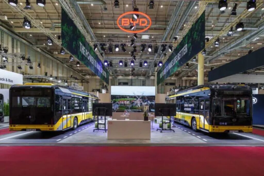 Veículos comerciais: eletrificação ganha força na Europa, mas ritmo ainda não convence 6 Autocarro elétrico BYD