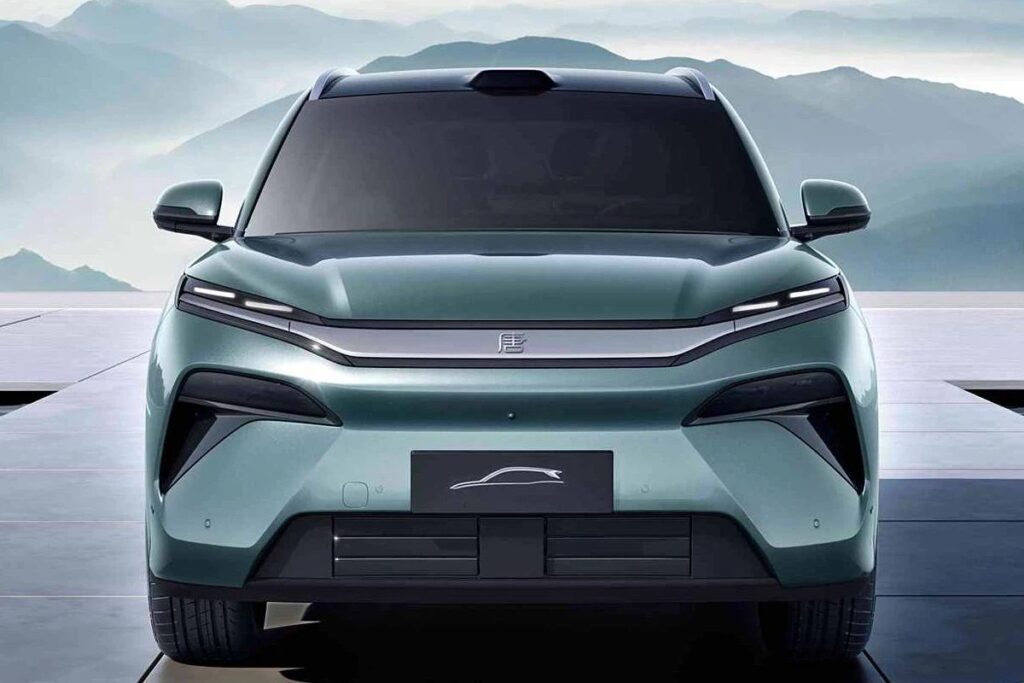 BYD planeia construir rede de carregamento ultrarrápido na Europa 4 BYD Tang