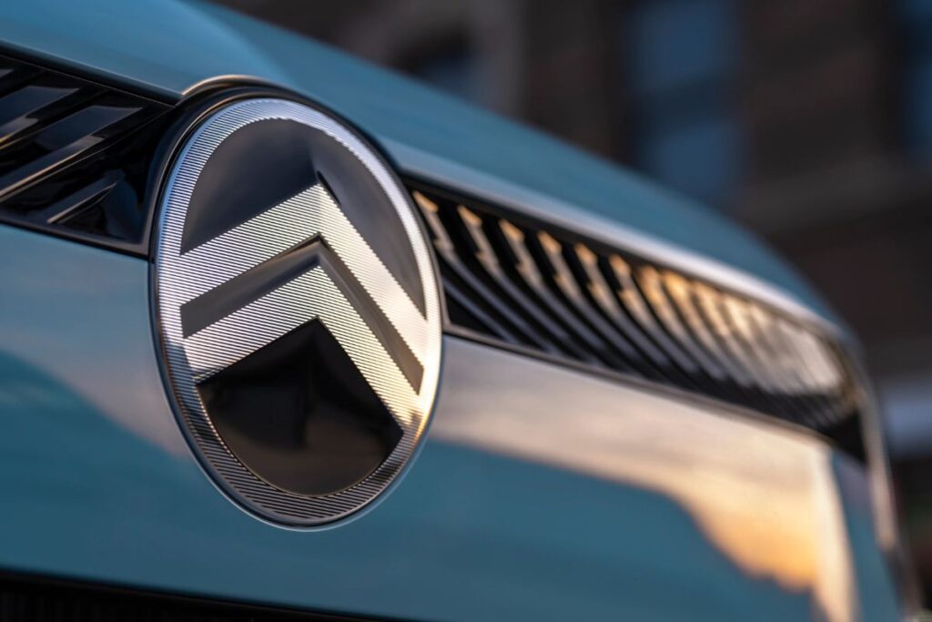 Citroën ë-C3: custou, mas foi 12 Citroen e C3 logo