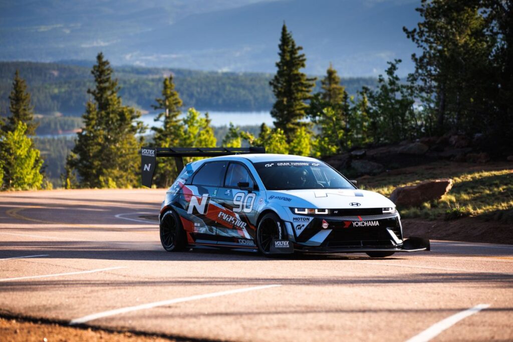 Hyundai IONIQ 5 N vence mítica rampa de Pikes Peak 3 Pikes Peak