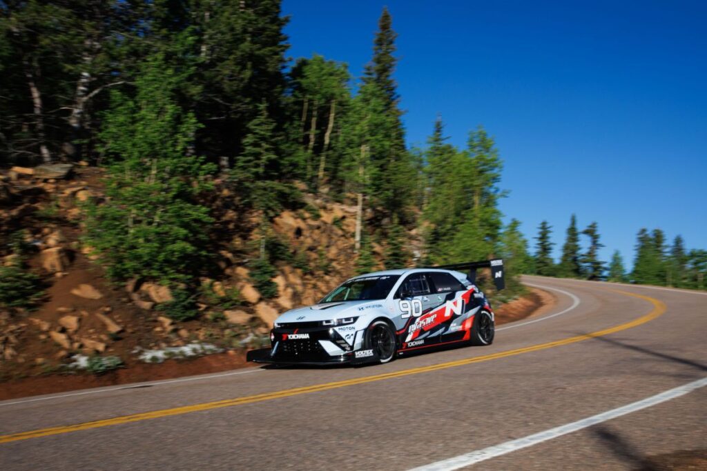 CATL quer trazer troca de baterias e reciclagem para a Europa 4 Hyundai IONIQ 5 N rampa Pikes Peak
