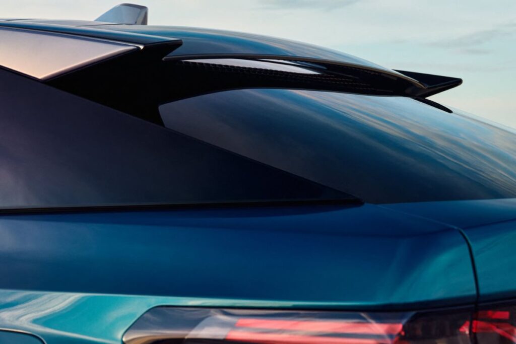 Peugeot E-3008: cordeiro em pele de lobo 12 E-3008