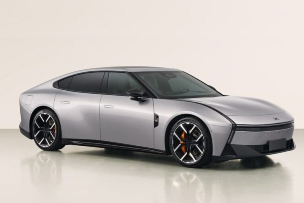 Novo Xpeng P7 promete 820 km: primeiras fotos do cockpit 4 Xpeng P7