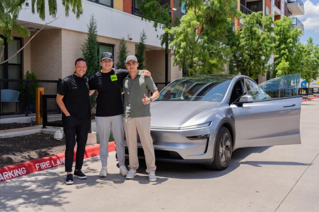 Primeira entrega 100% autónoma: Model Y vai da fábrica à casa do cliente sem condutor 6 viagem 100% autónoma