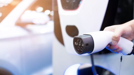 China lidera vendas globais de veículos elétricos e BYD ultrapassa Tesla 27 vendas globais