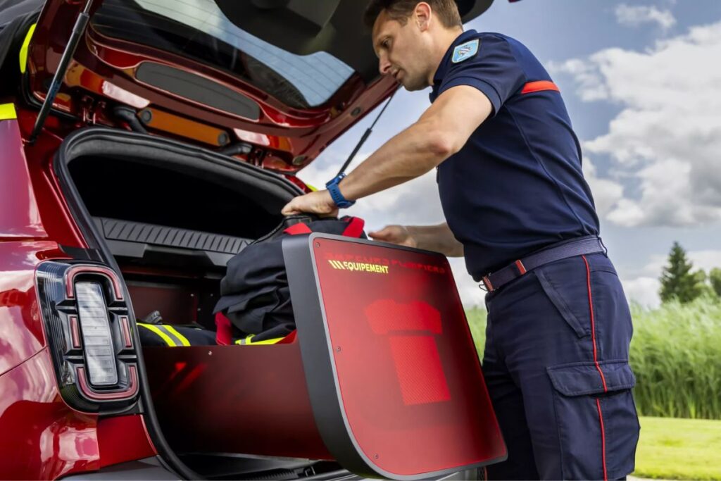 Vision 4rescue: Renault reinventa o carro de emergência 8 vision 4rescue bombeiro