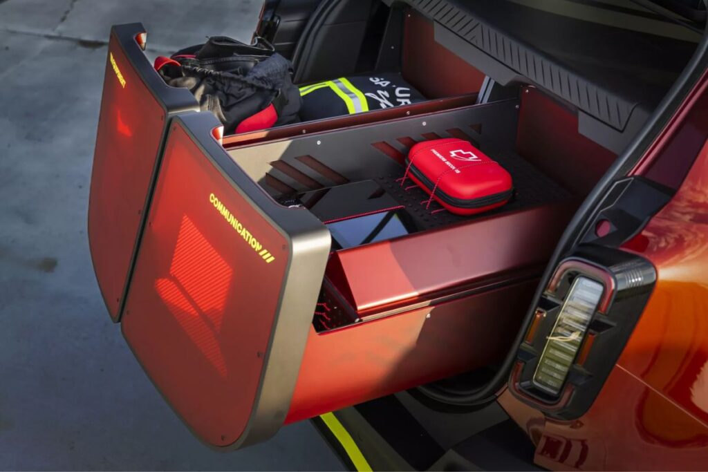 Vision 4rescue: Renault reinventa o carro de emergência 11 vision 4rescue material