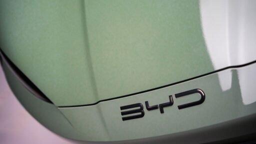 BYD quer duplicar rede de vendas na Europa até 2026 9 BYD 13 milhões