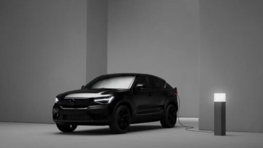 Volvo EC40 Black Edition: o oposto de ser discreto 15 EC40 Black Edition