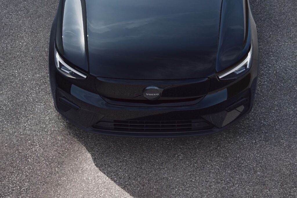 Volvo EC40 Black Edition: o oposto de ser discreto 9 EC 40 Black Edition