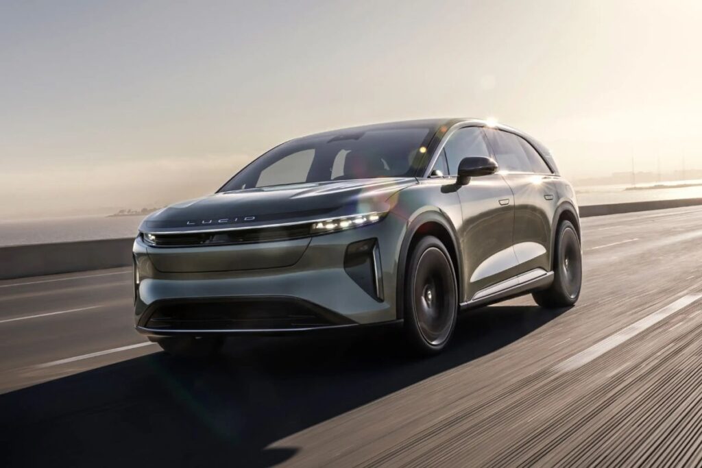 Uber investe 300 milhões na Lucid Motors para lançar robotáxi nos EUA 3 Lucid Gravity Uber