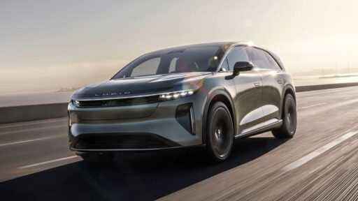 Uber investe 300 milhões na Lucid Motors para lançar robotáxi nos EUA 30 Lucid Gravity Uber