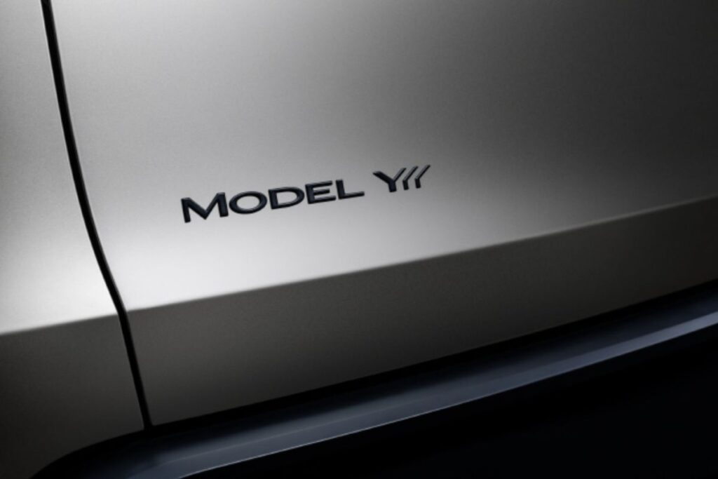 Tesla anuncia novo Model YL na China: SUV elétrico de 6 lugares chega este outono 4 Model YL