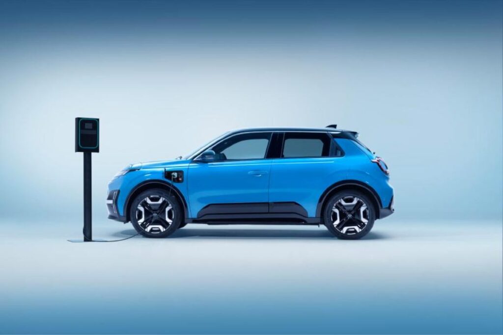 Stellantis começa produção do Cargo Box BEV na fábrica de Atessa 5 Nissan Micra