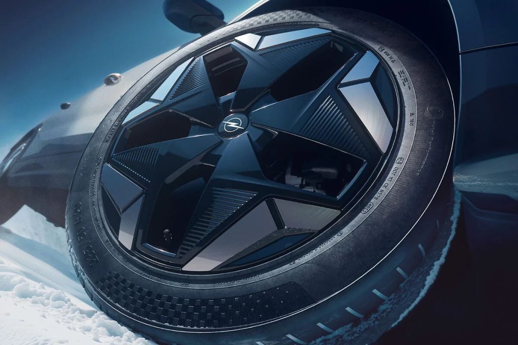 Opel Grandland Electric AWD com encomendas abertas em Portugal 7 Opel Grandland Electric AWD