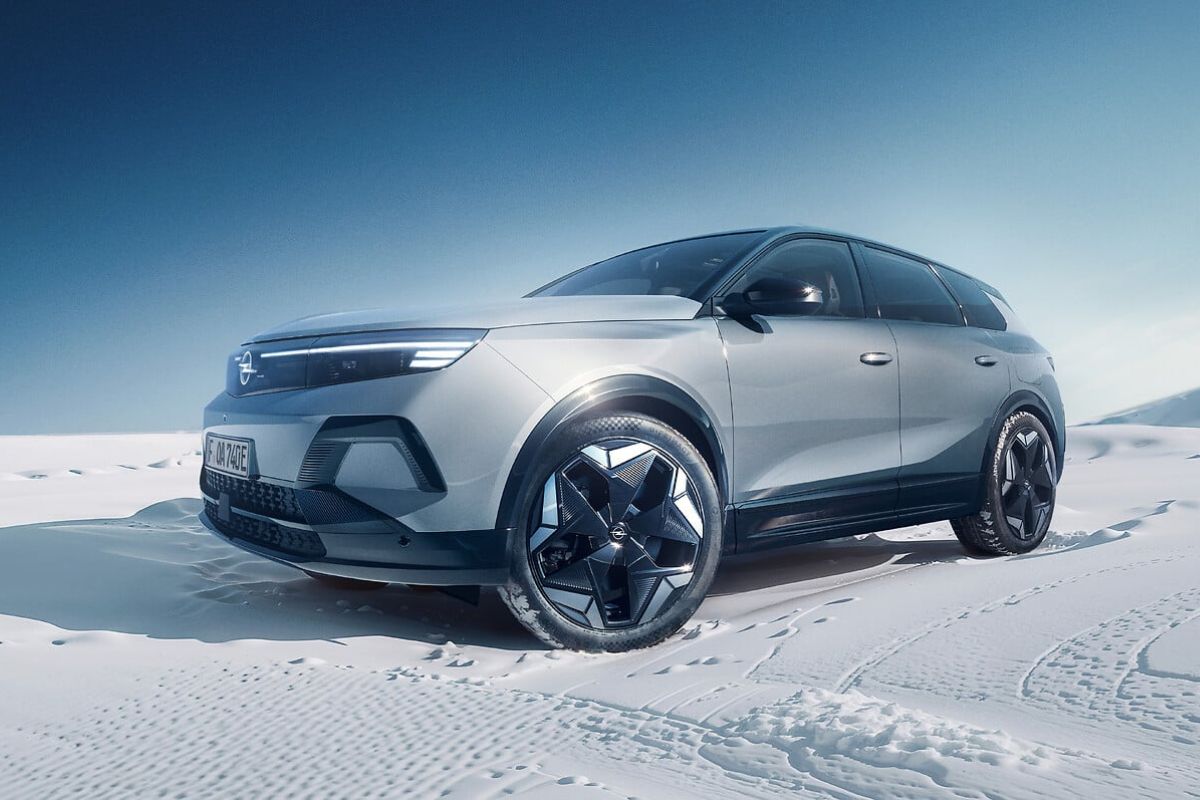 Opel Grandland Electric AWD com encomendas abertas em Portugal 2 Opel Grandland Electric AWD