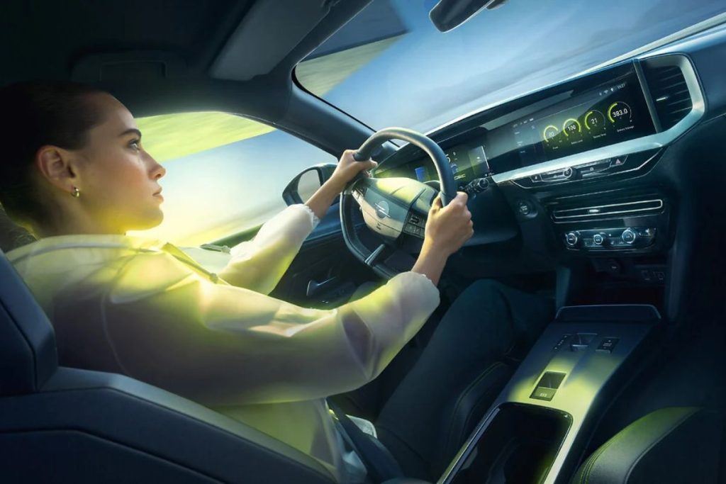 Opel Mokka GSE: O elétrico que transpira adrenalina e acelera emoções 4 Opel Mokka GSE interior