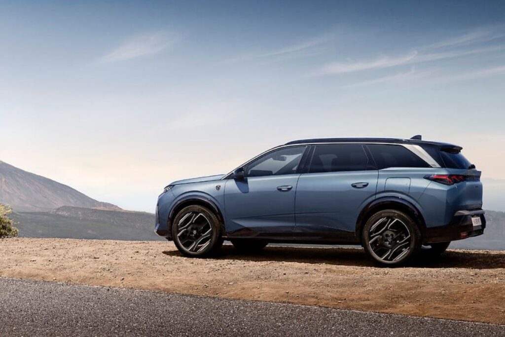 Já conhecemos os preços dos novos Peugeot E-3008 e E-5008 Dual Motor 325 cv 3 Preços Peugeot E-3008 e E-5008