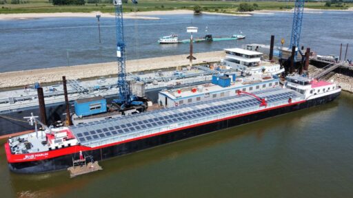 Blue Marin navega com propulsão solar integrada 18 propulsão solar Blue Marin