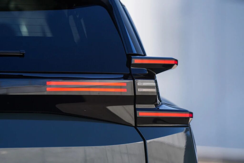 Citroën ë-C5 Aircross chega a Portugal: todos os preços 6 e C5 Aircross otica traseira