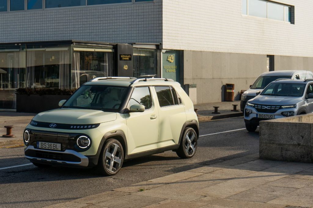 Os 7 carros elétricos mais baratos em Portugal até 25.000€ 7 Hyundai INSTER