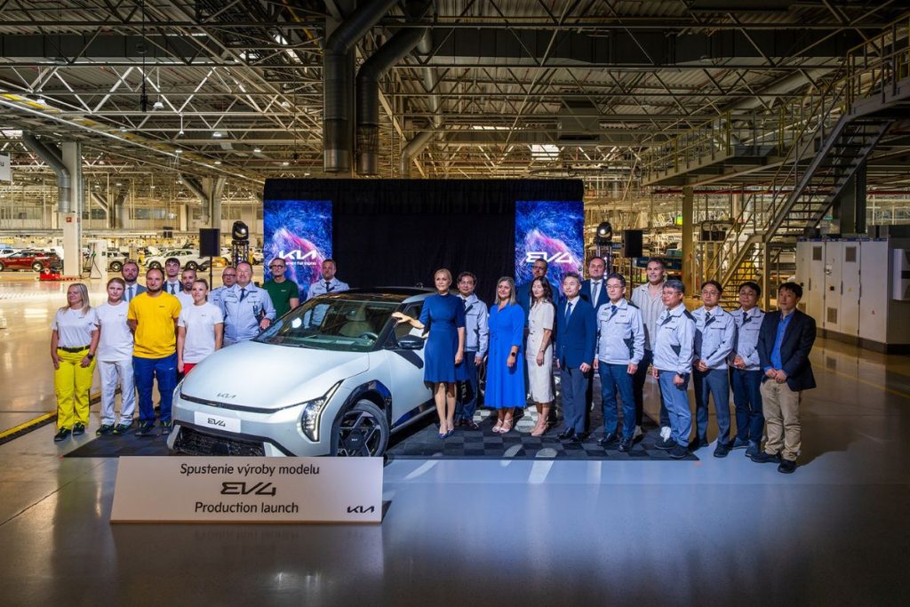 Primeiros Kia EV4 produzidos na Europa já saíram da linha de montagem 4 Kia EV4 Europa