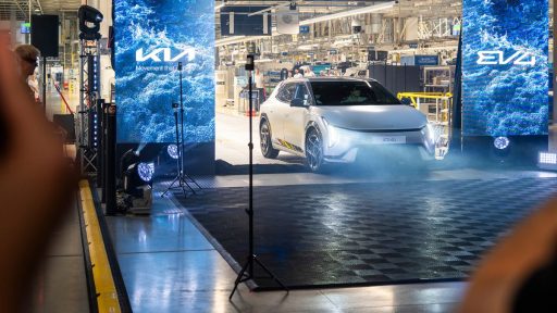 Primeiros Kia EV4 produzidos na Europa já saíram da linha de montagem 18 Kia EV4 Europa