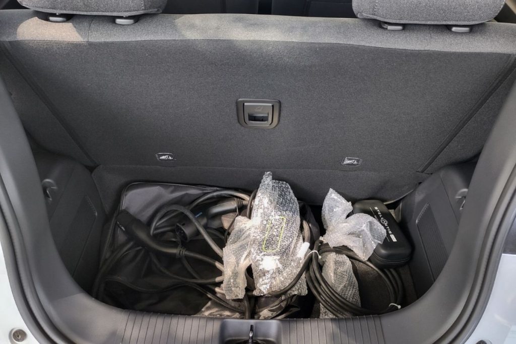 Leapmotor T03: o EV sem concorrência 8 Leapmotor T03 bagageira