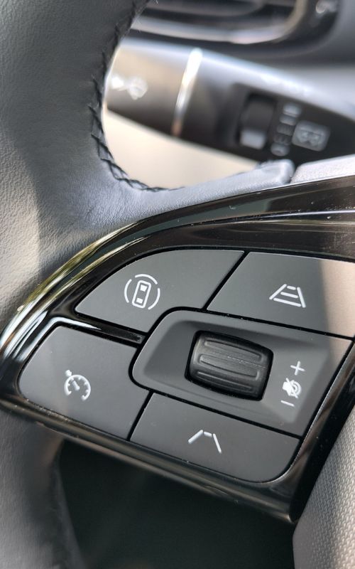 Leapmotor T03: o EV sem concorrência 14 Leapmotor T03 comandos volante 2