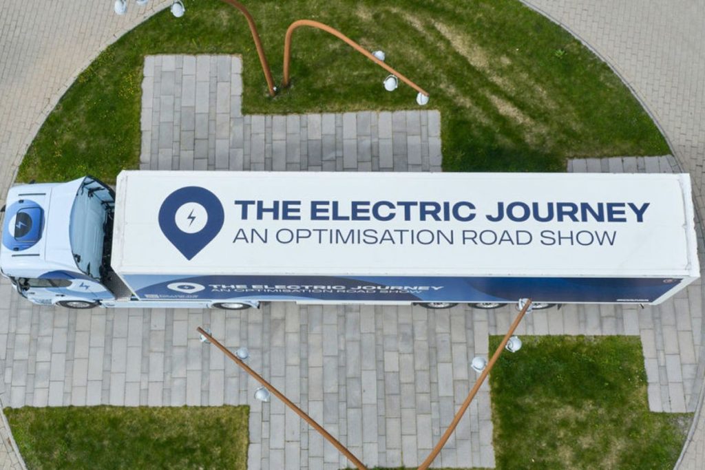 Xpeng P7 estabelece novo recorde em 24 horas com quase 4.000 km 4 Scania Roadshow