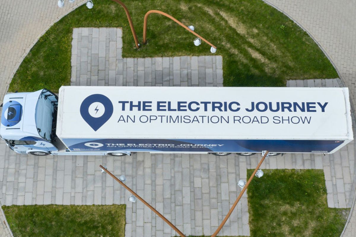Scania leva camiões elétricos a 13 cidades europeias 2 Scania Roadshow