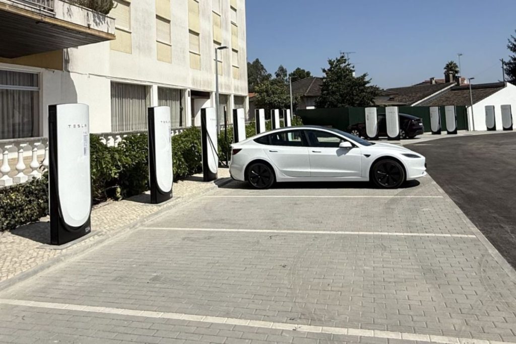 Táxis elétricos ganham força em Espanha com o Toyota bZ4X 5 supercharger