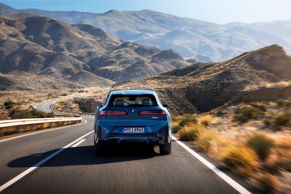 BMW iX3: aí está o primeiro Neue Klasse. Conheça o preço em Portugal 8 BMW iX3