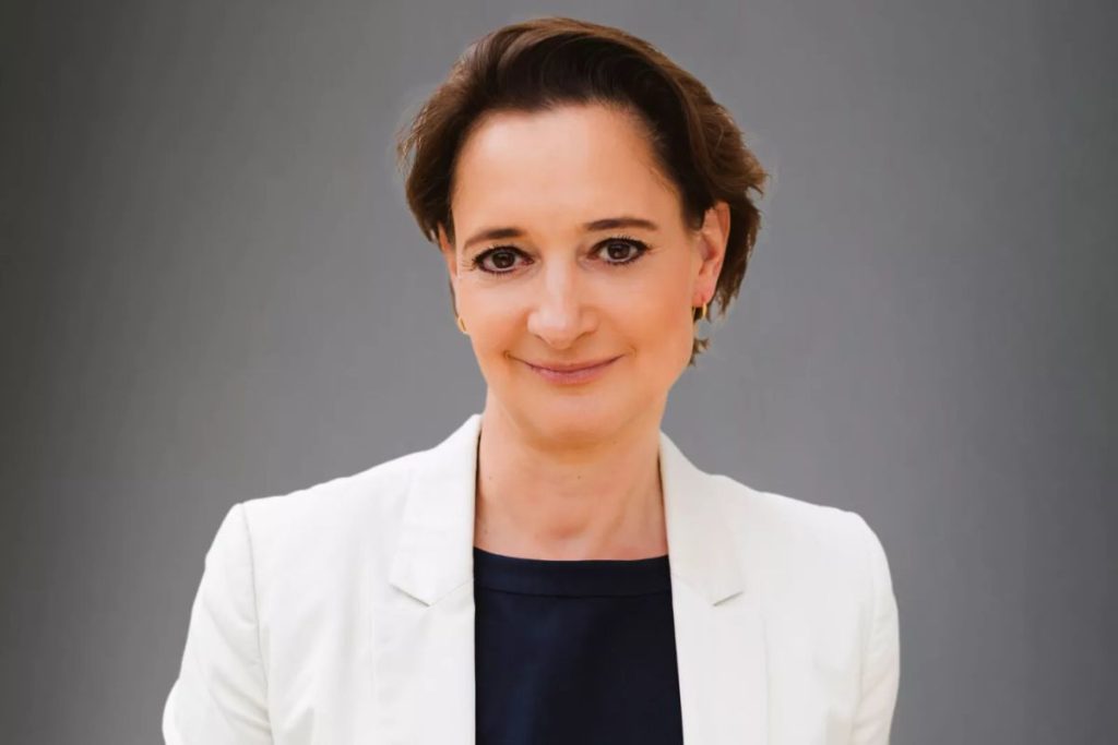 Volkswagen inicia produção do ID.3 GTX FIRE+ICE 6 Katrin Adt CEO Dacia