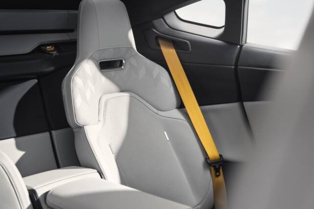 Polestar 5 já chegou e sabemos os preços para Portugal 8 Polestar 5