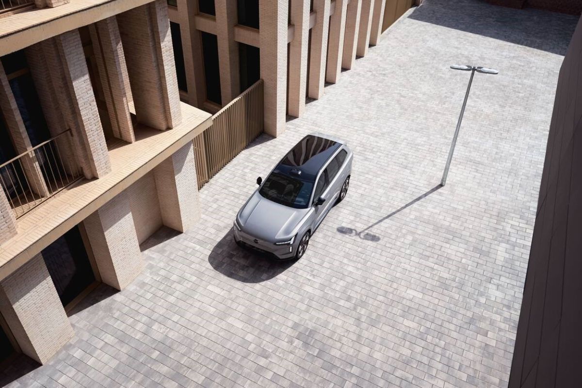 Volvo substitui gratuitamente computador central do EX90 2 Volvo EX90 SUV