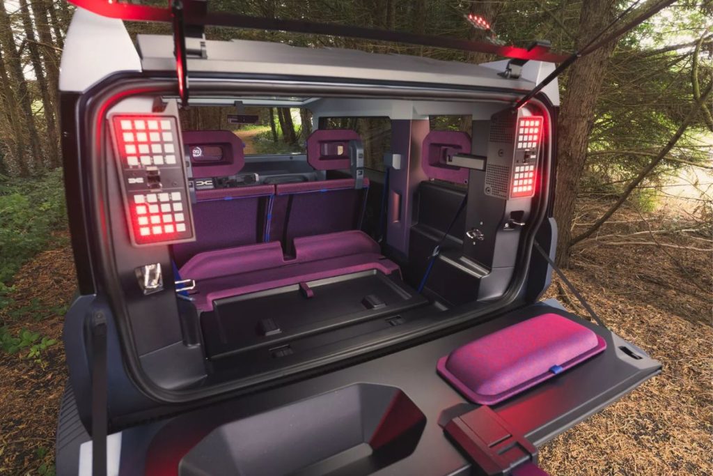 Dacia Hipster Concept: um elétrico só com o essencial 6 Dacia Hipster Concept apresenta fácil acesso à bagageira.