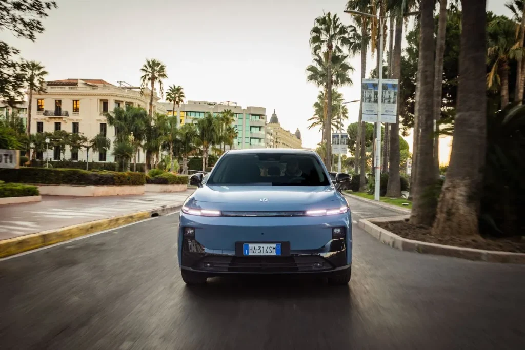 Leapmotor B10 chega a Portugal e já sabemos o preço 3 Leapmotor B10 visto de frente