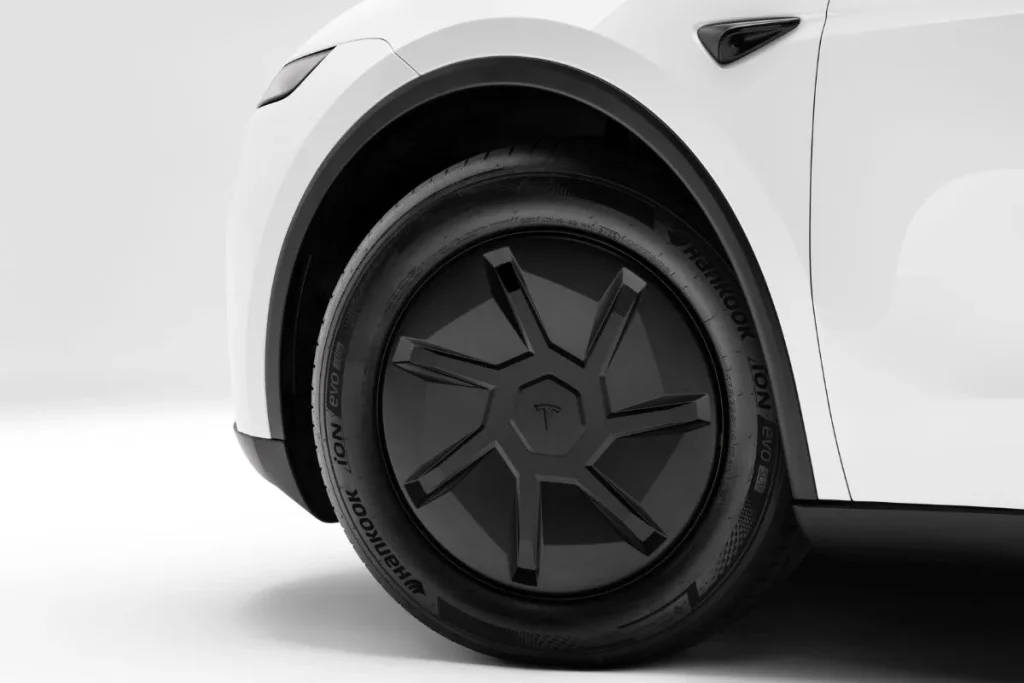 Tesla Model Y Standard já em Portugal e o preço é uma surpresa 4 Tela Model Y Standard jantes