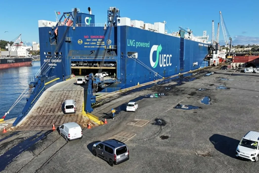 Firefly já está em Portugal e começa abaixo dos 30 mil euros 6 Automóveis produzidos na Stellantis embarcam no navio no Porto de Leixões