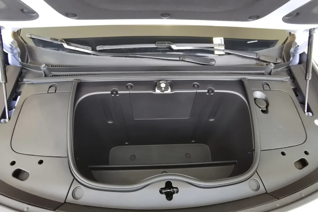 Firefly: urbano e familiar 5 Bagageira dianteira, Frunk, do Firefly