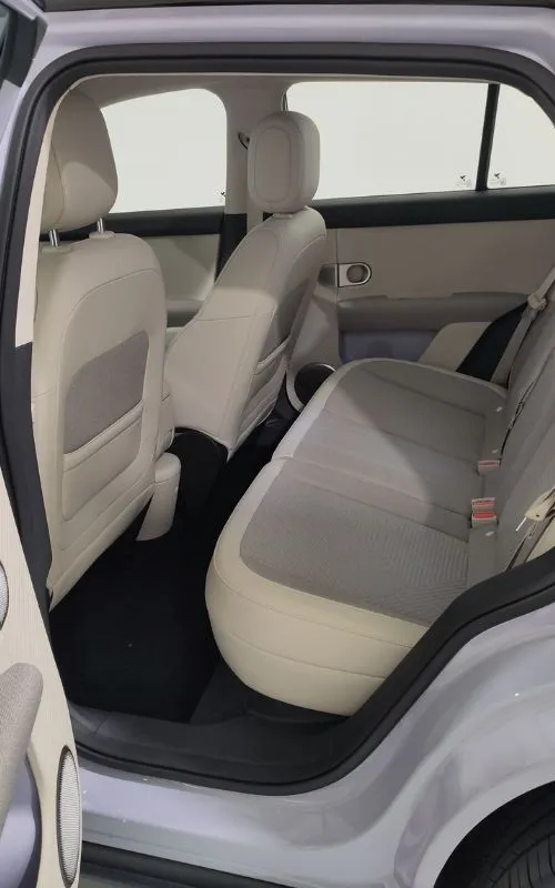 Firefly: urbano e familiar 10 No firefly, a segunda fila tem espaço