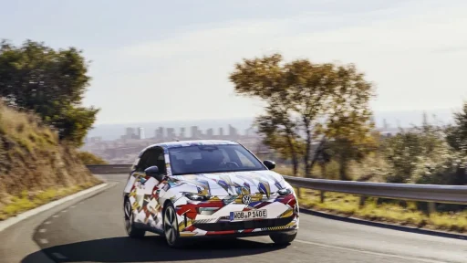 O próximo ID.Polo já queima asfalto em testes de estrada 11 ID.Polo em testes de estrada