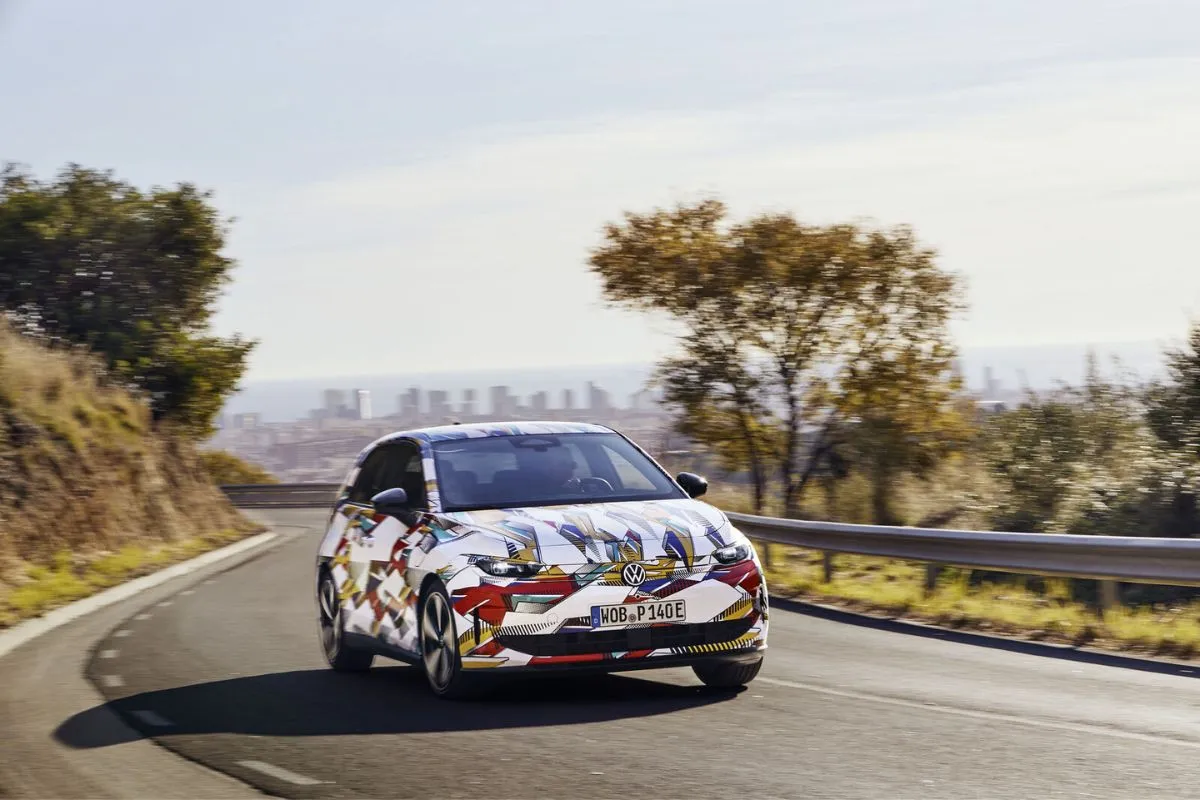 O próximo ID.Polo já queima asfalto em testes de estrada 2 ID.Polo em testes de estrada