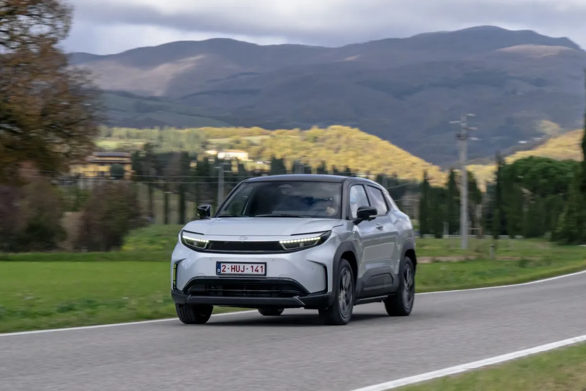 Novo Urban Cruiser é aposta da Toyota no segmento B-SUV 2 O Toyota Urban Cruiser na estrada