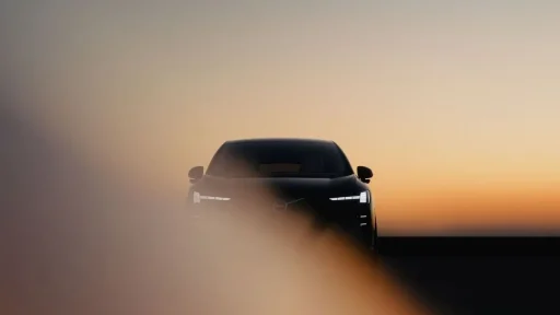 Volvo EX60 é o elétrico da marca com maior autonomia: 810 km 14 Volvo EX60 antevisto. Apresentação só no dia 21 de janeiro