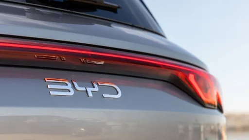 Melhor segundo trimestre de sempre da Tesla não chega para travar a BYD 10 BYD ATTO 2 Comfort assinatura trimestre