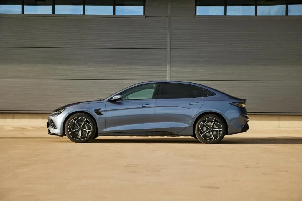 China dita o fim dos puxadores embutidos elétricos 6 um BYD Seal com puxadores embutidos